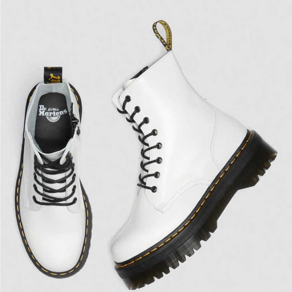 Unisex Size 7 ladies Size 6 men’s Dr.Martens Jadon Boot
